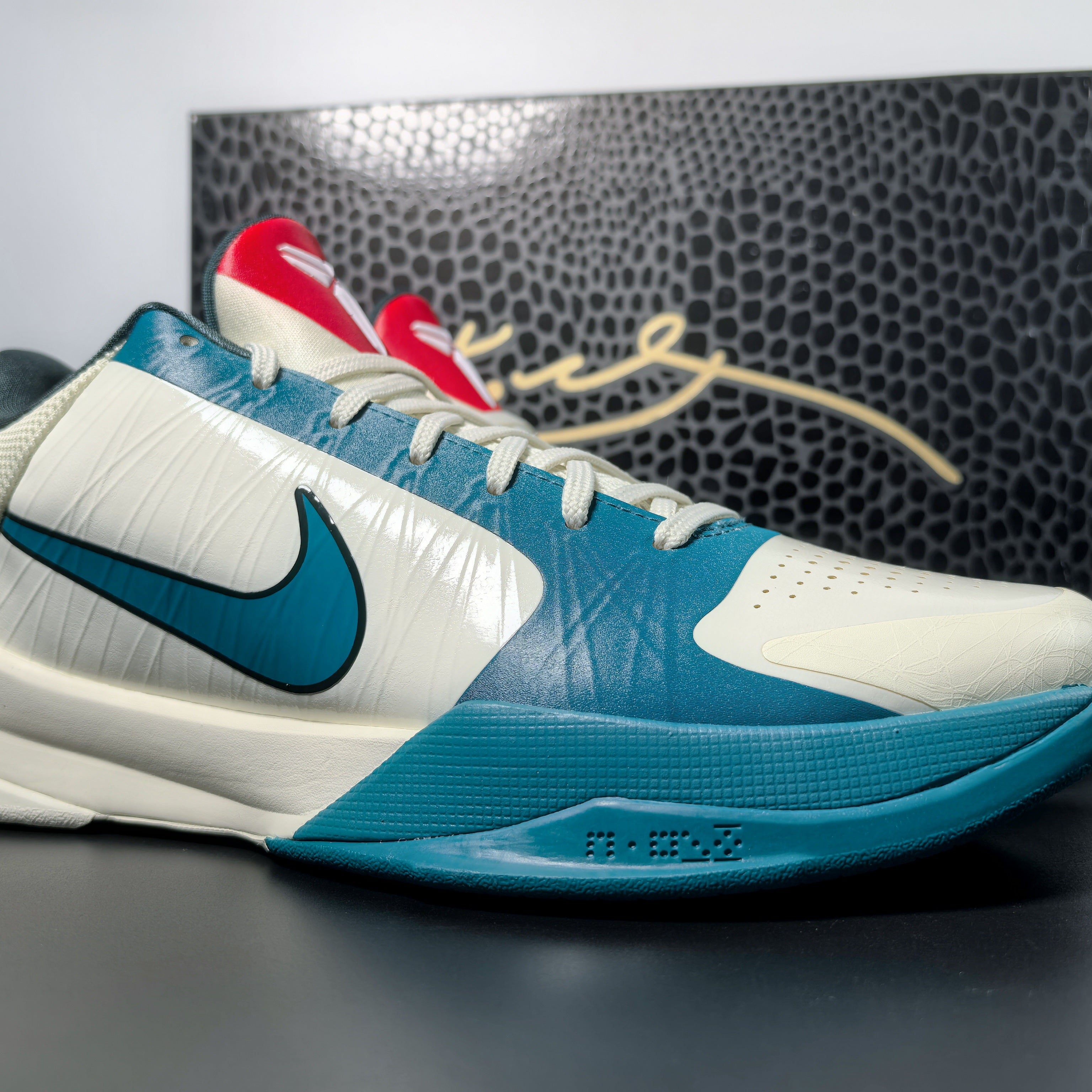 Caitlin Clark x Kobe 5 Protro -Coconut Milk-
