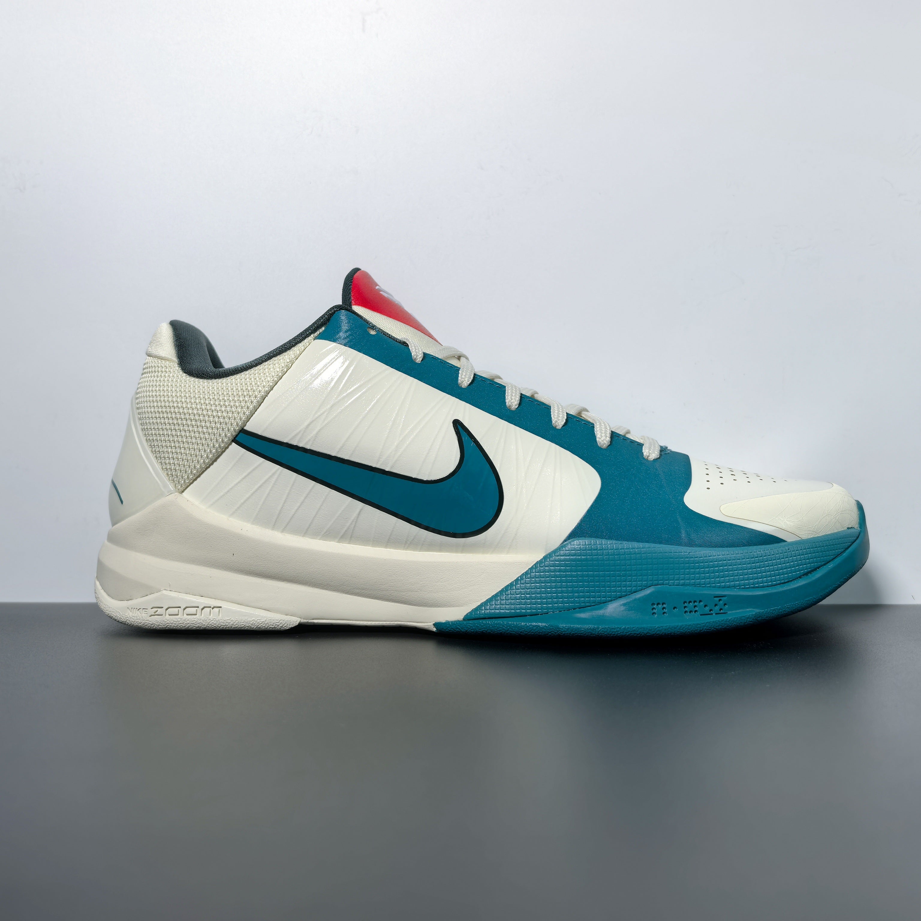 Caitlin Clark x Kobe 5 Protro -Coconut Milk-