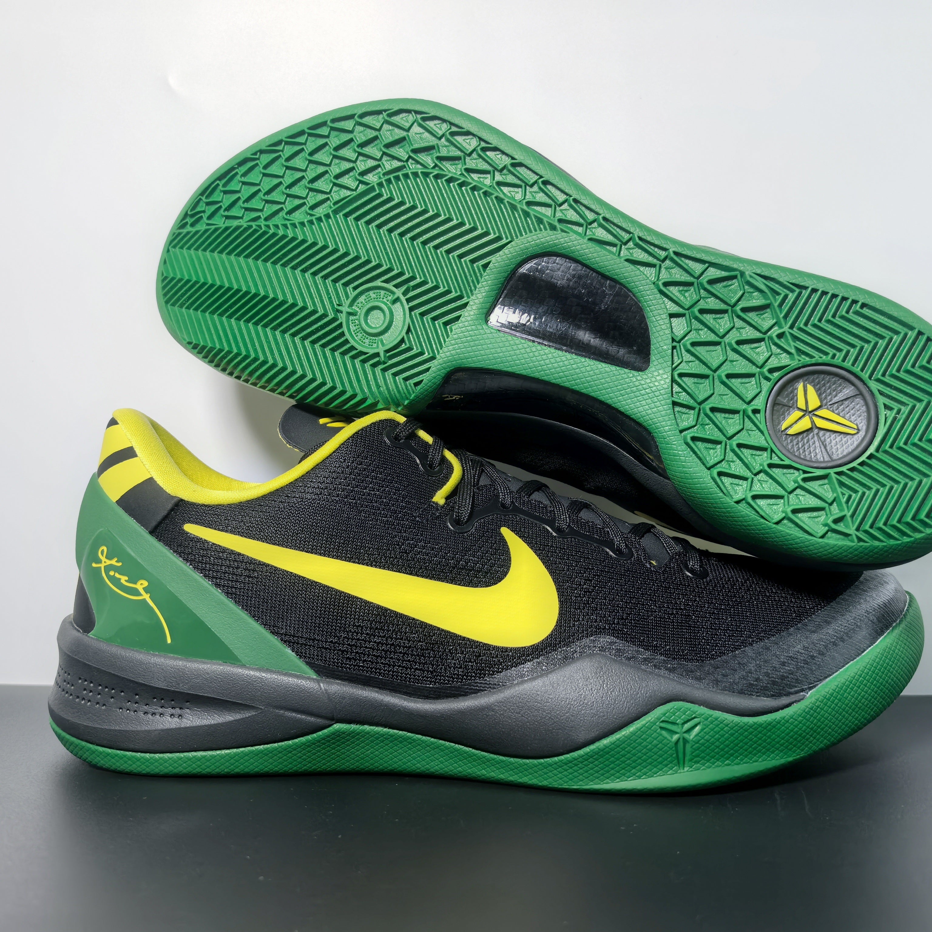 Nike Kobe 8 -OREGON DUCKS- PE PACK