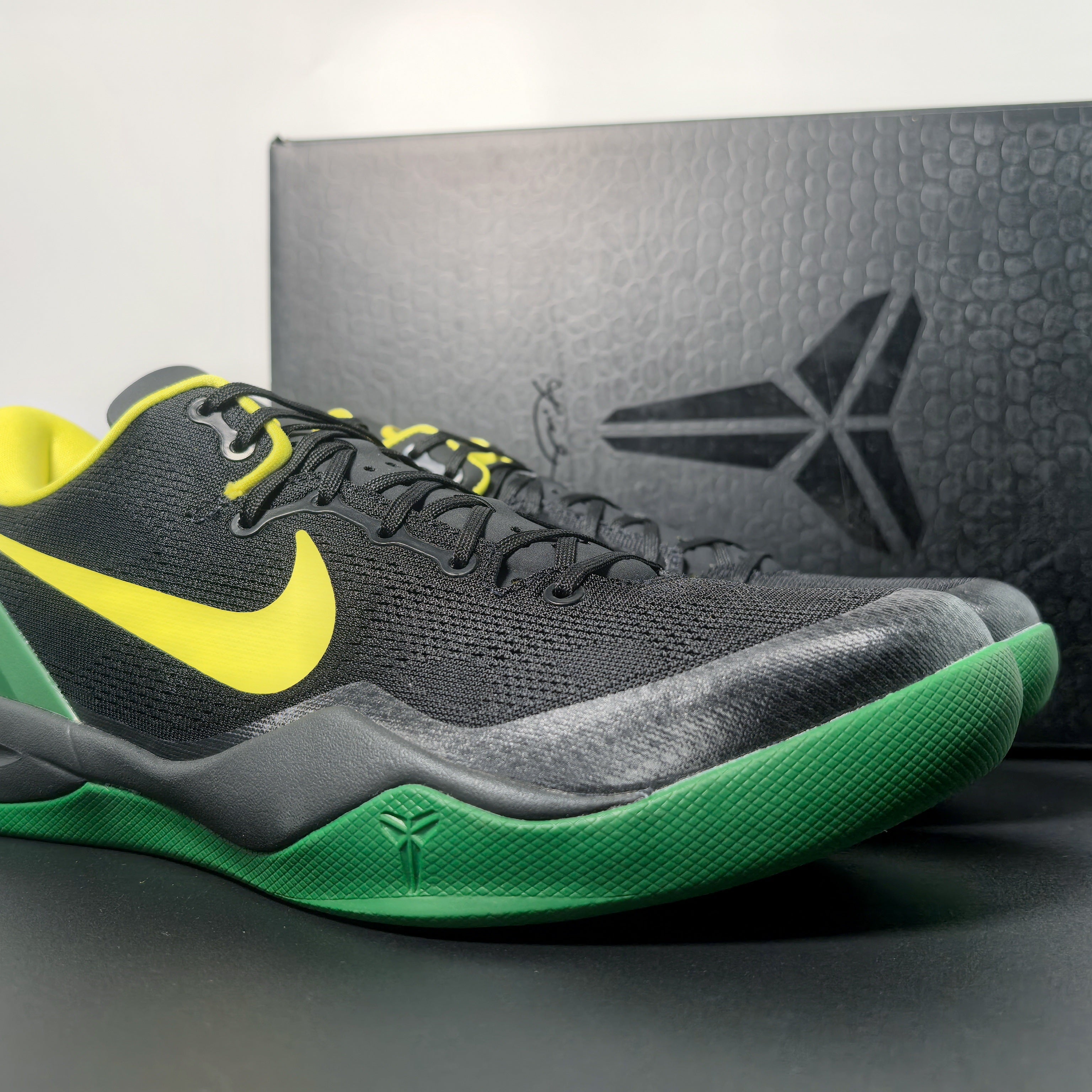 Nike Kobe 8 -OREGON DUCKS- PE PACK
