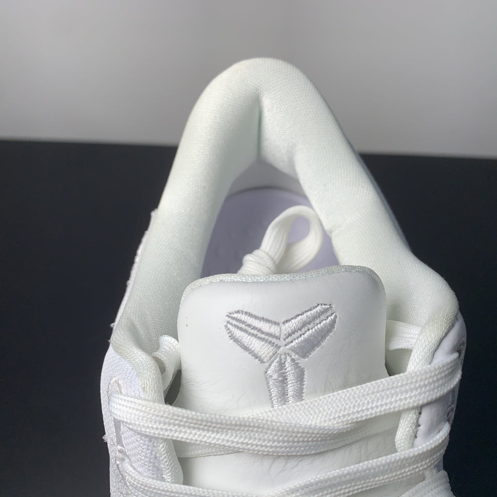 Nike Kobe 8 Protro -Halo-