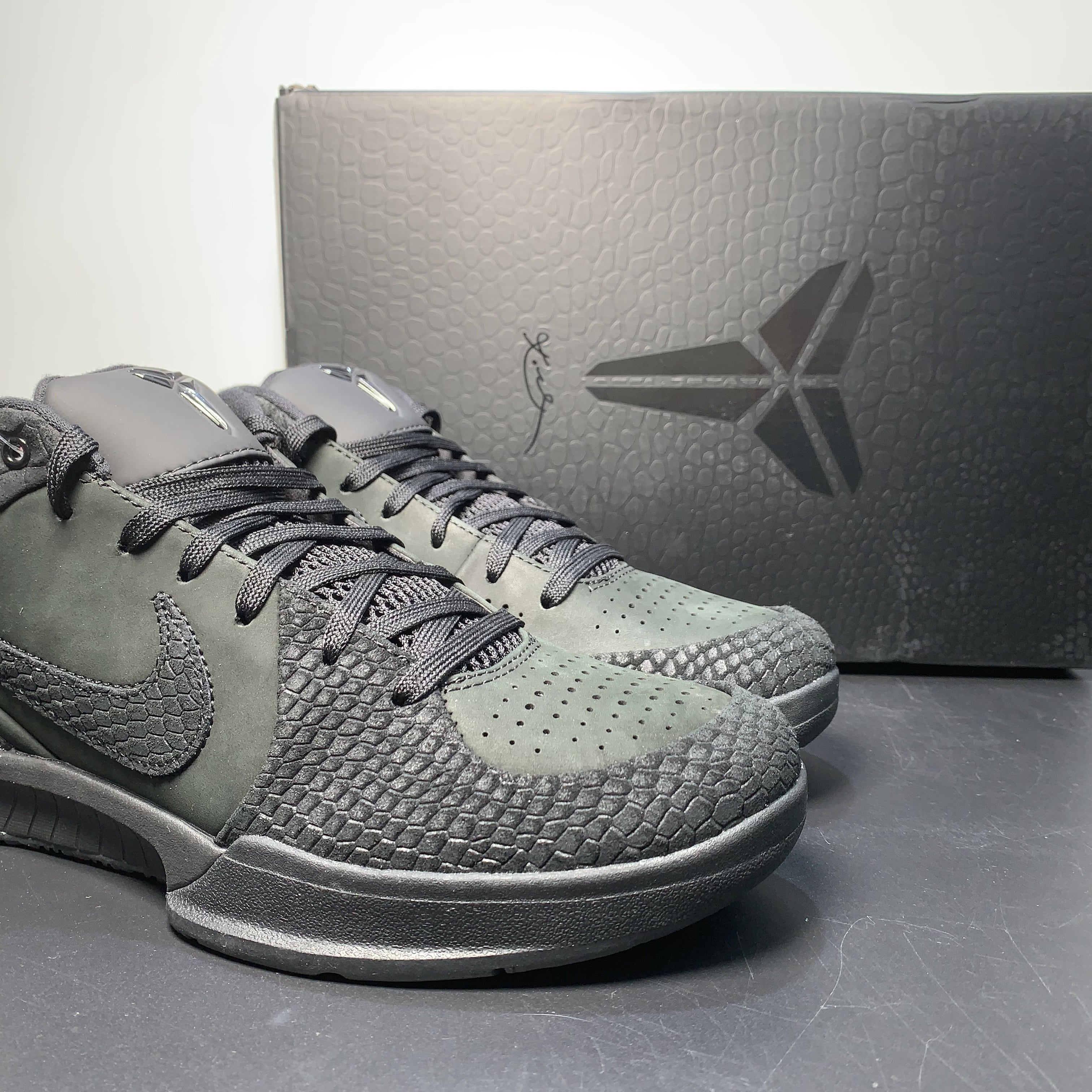 NK ZOOM KOBE 4 Protro ”Black Mamba“