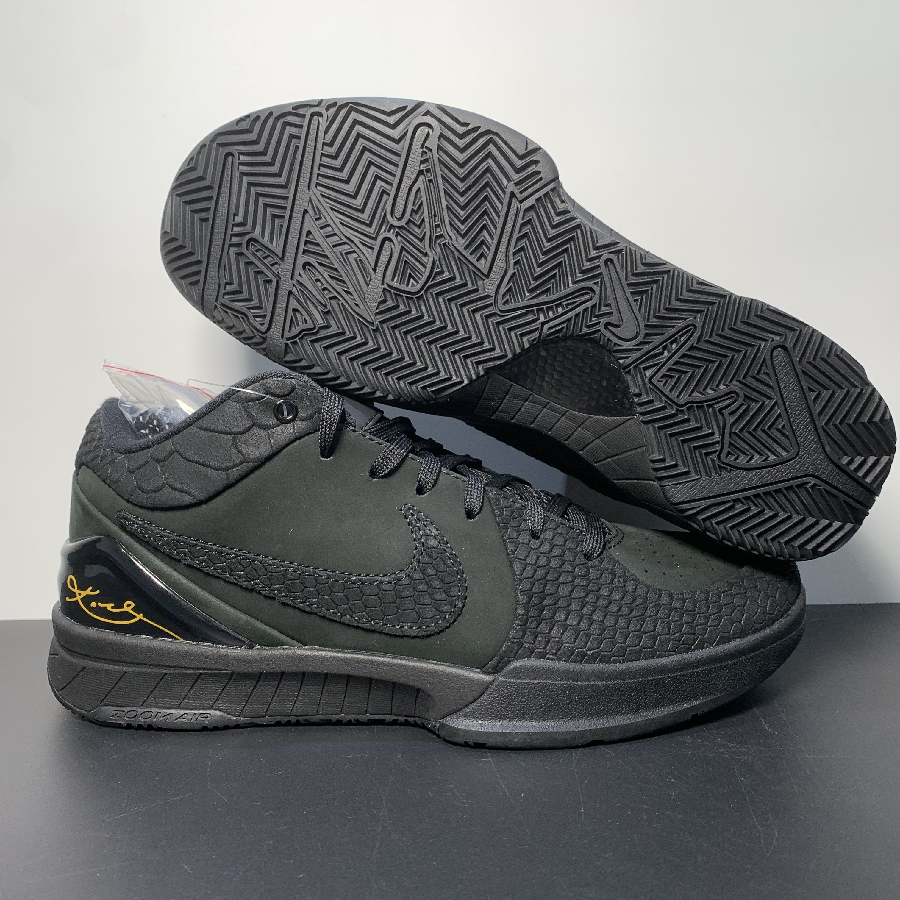 NK ZOOM KOBE 4 Protro ”Black Mamba“