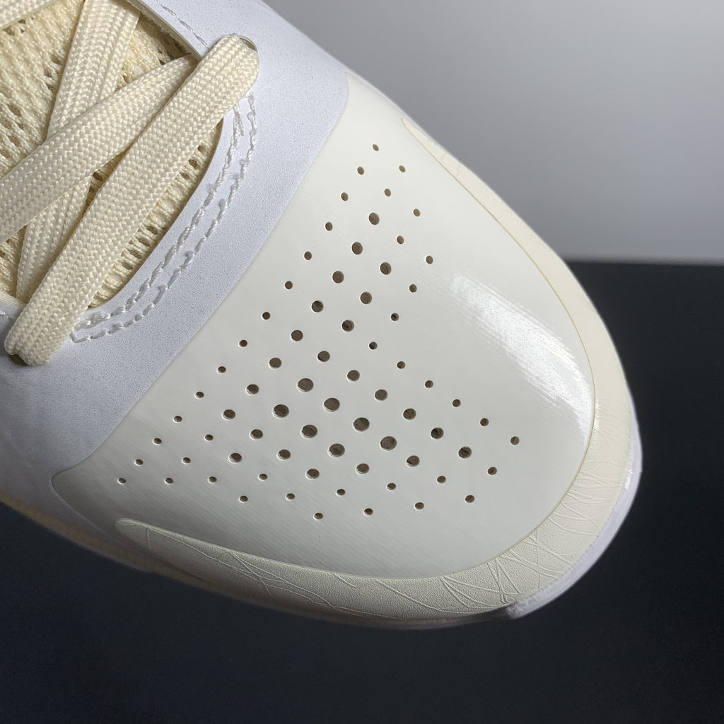 Off-White x NK ZOOM KOBE 5