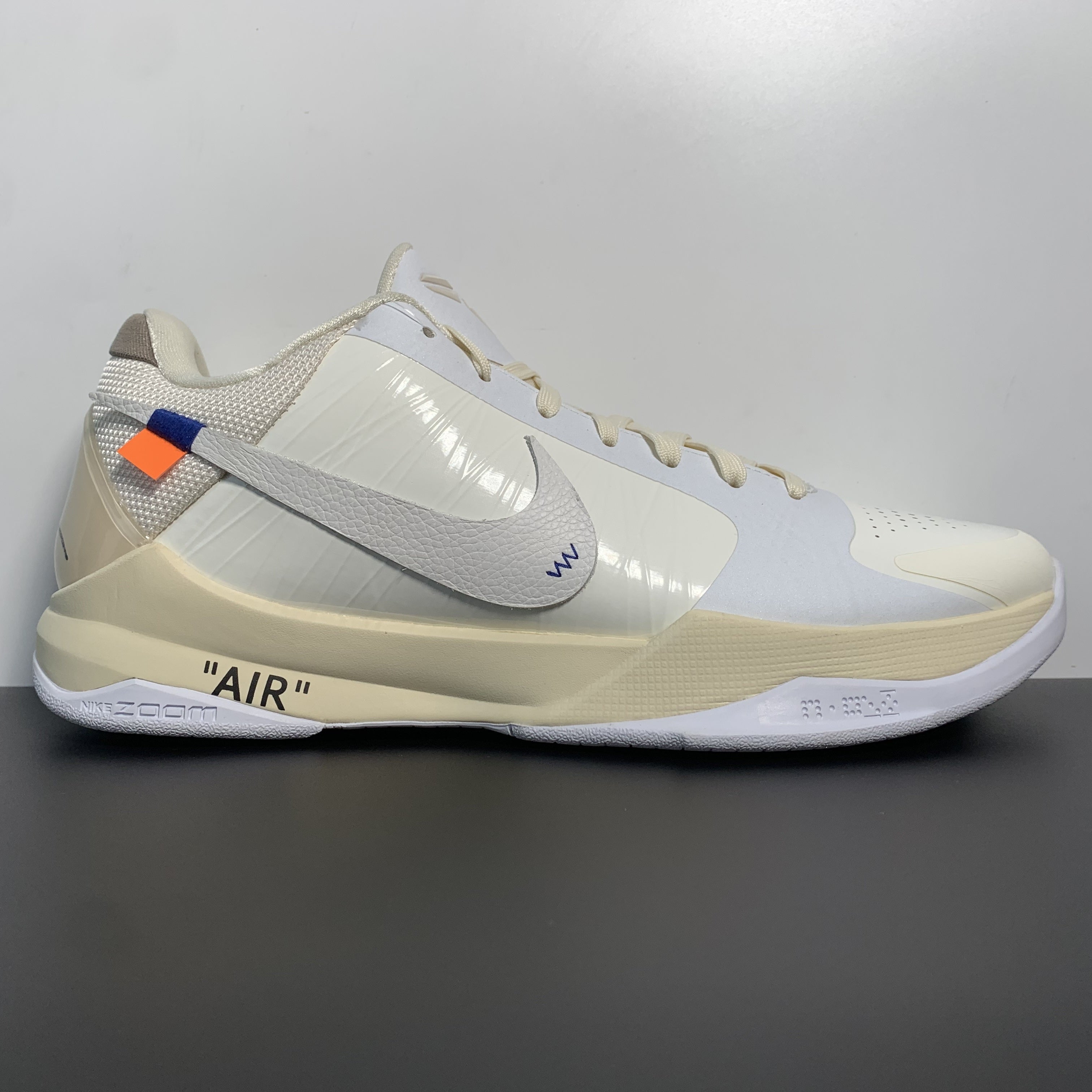 Off-White x NK ZOOM KOBE 5
