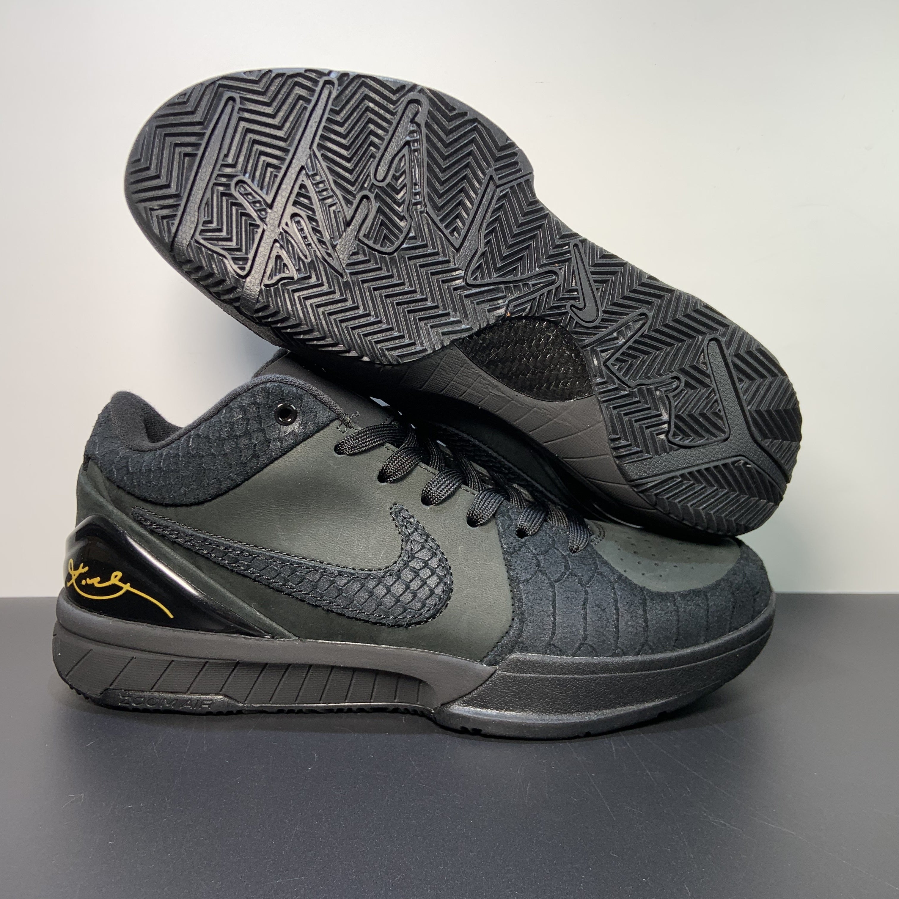 Nike Kobe 4 Protro “Black Mamba”