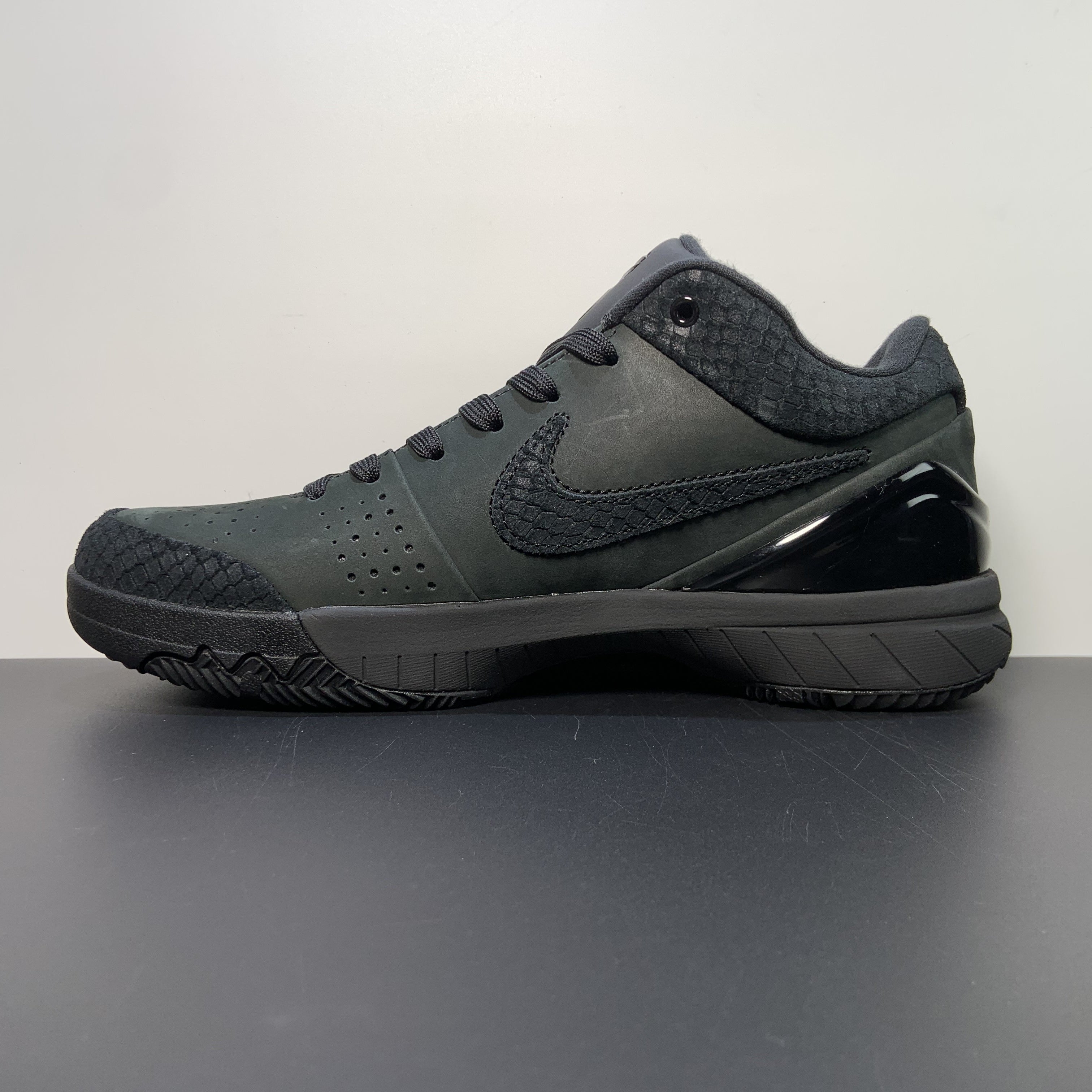 Nike Kobe 4 Protro “Black Mamba”