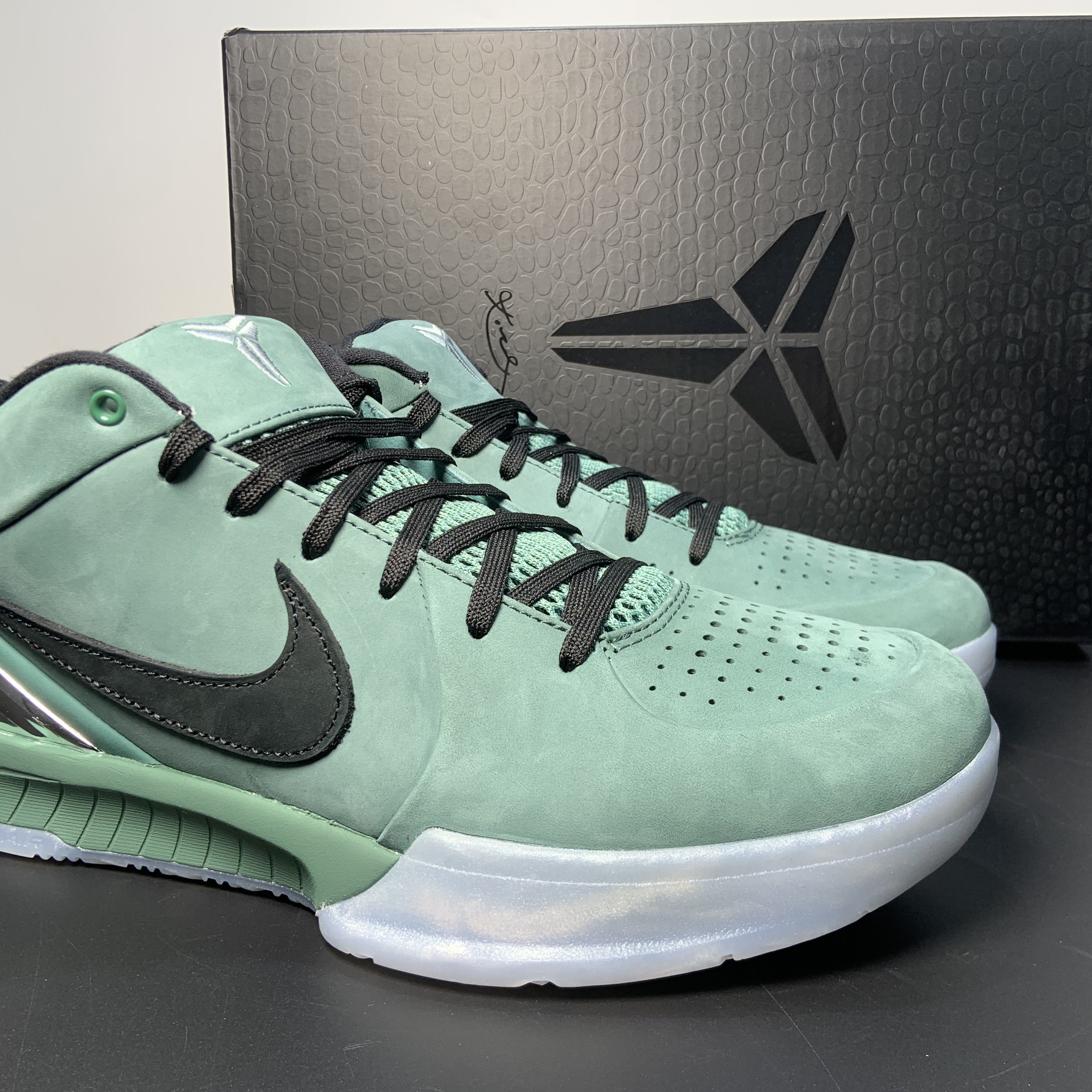 Nike Kobe 4 Protro “Bicoastal” 