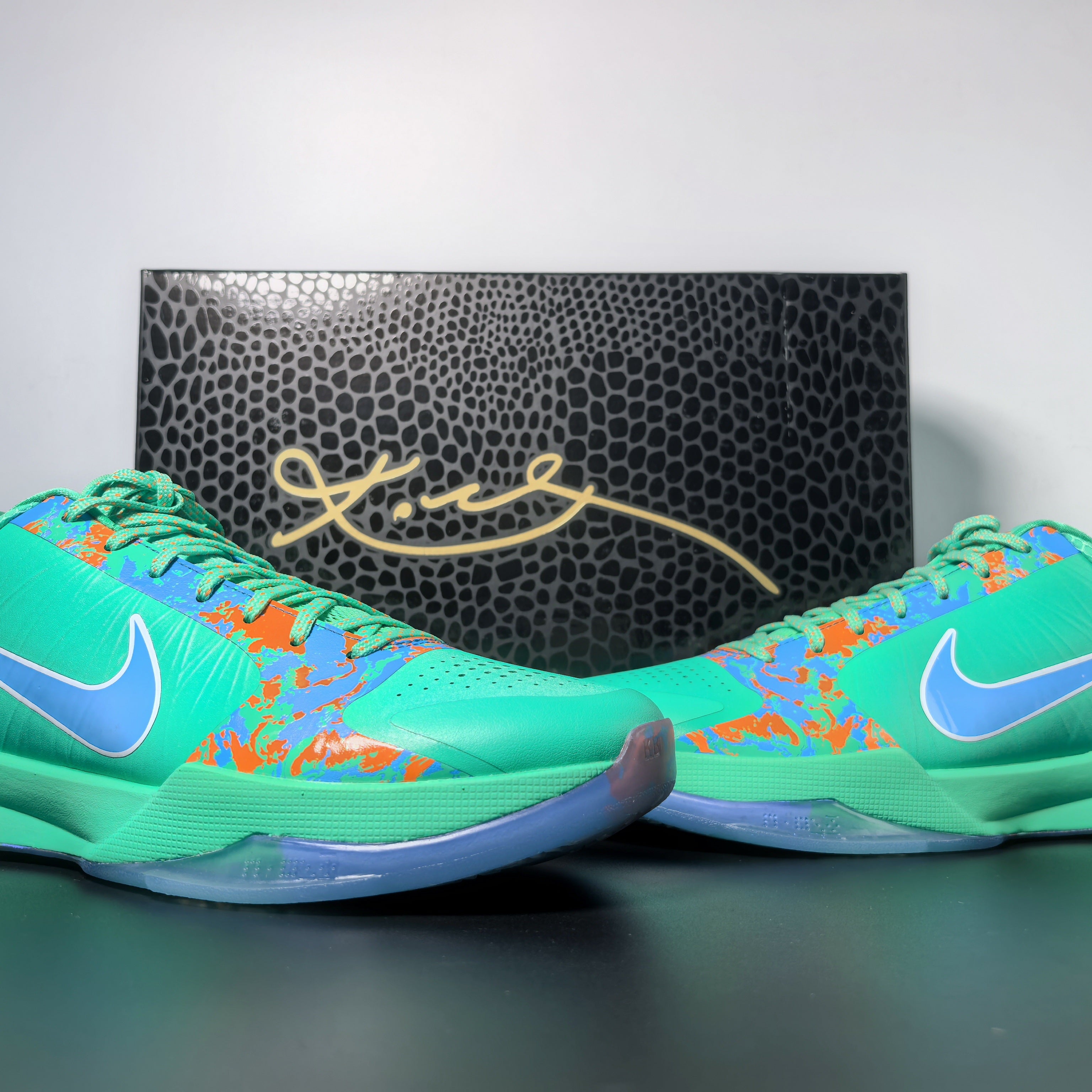 Nike Kobe 5 Protro-NY vs. NY-