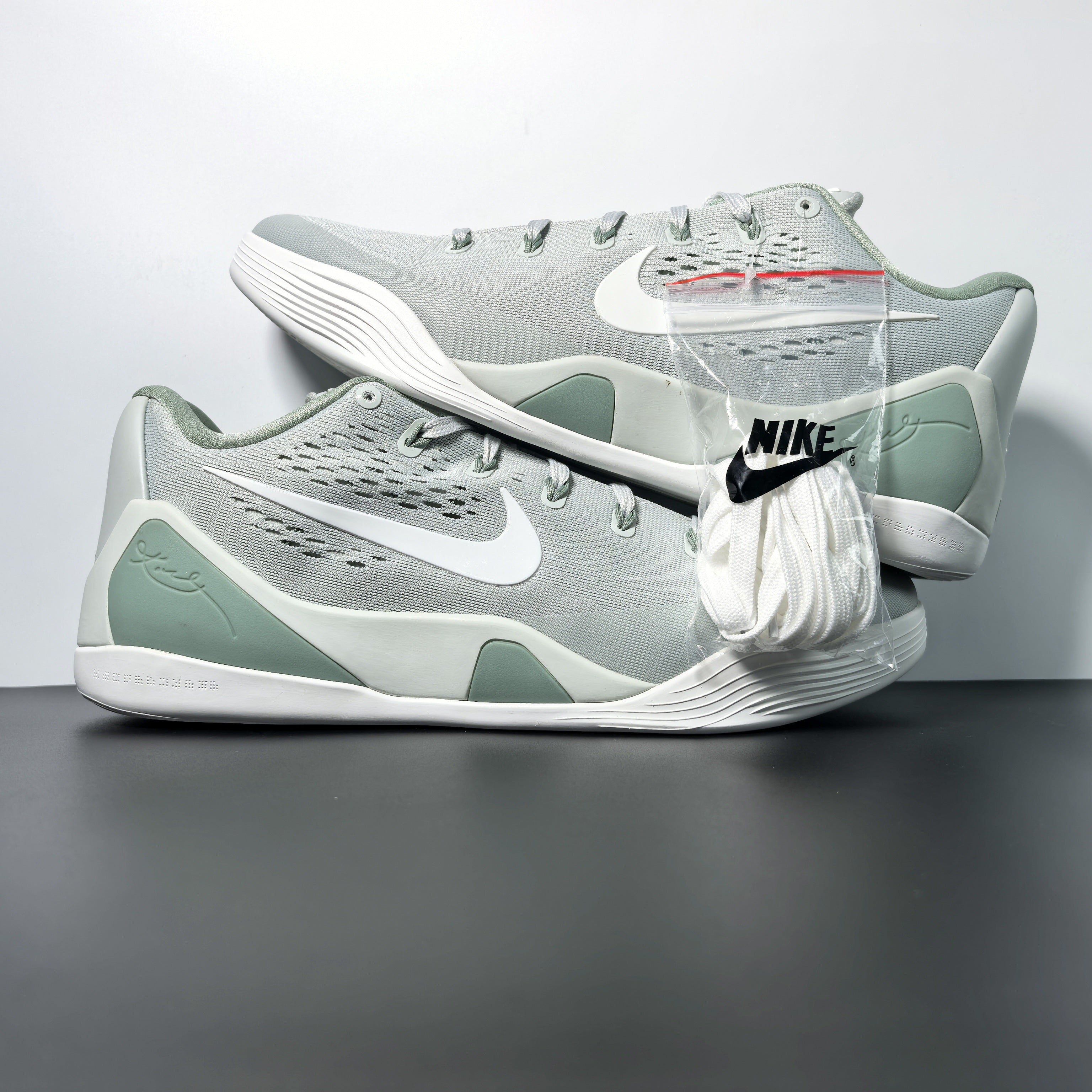Nike Kobe 9 EM Protro 