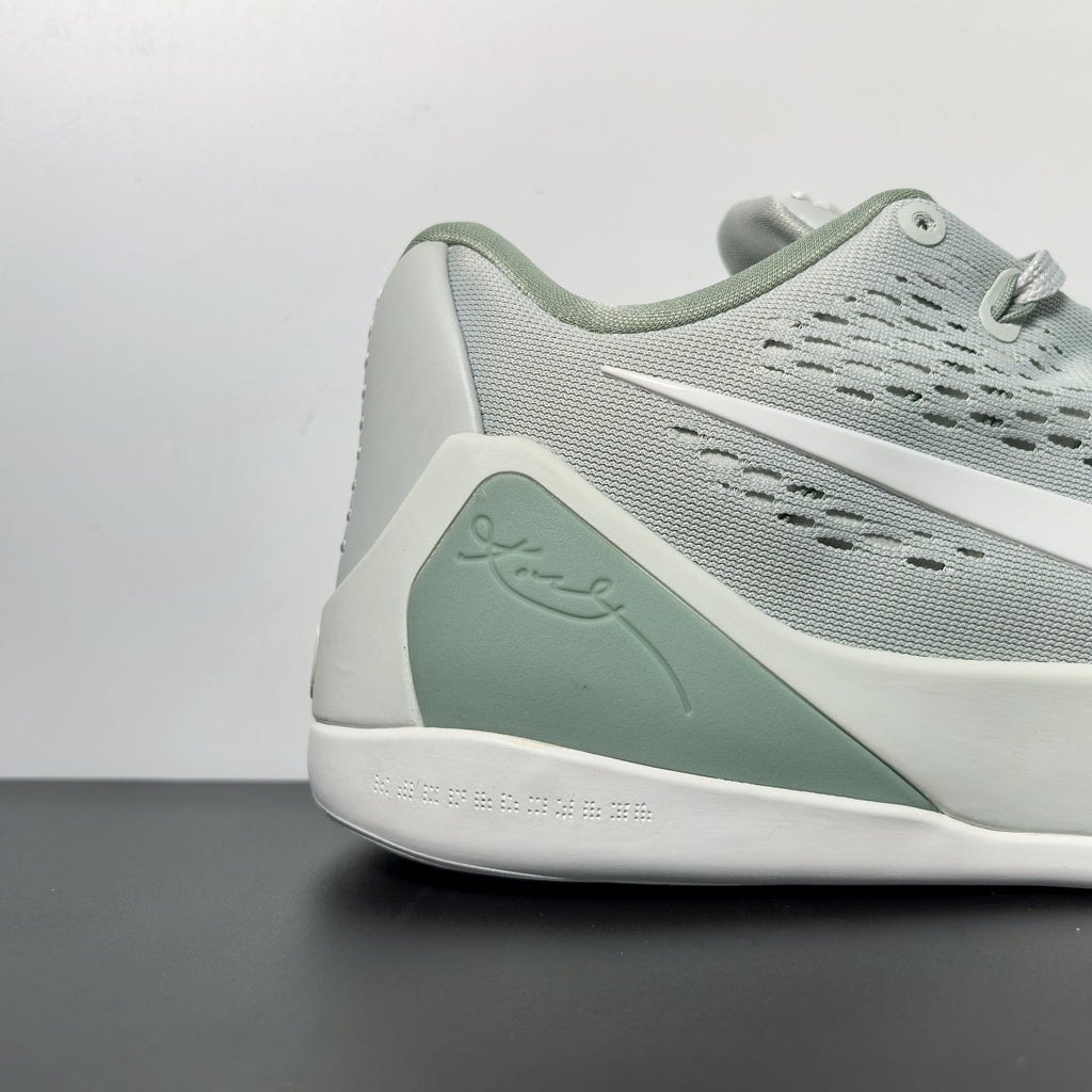Nike Kobe 9 EM Protro 