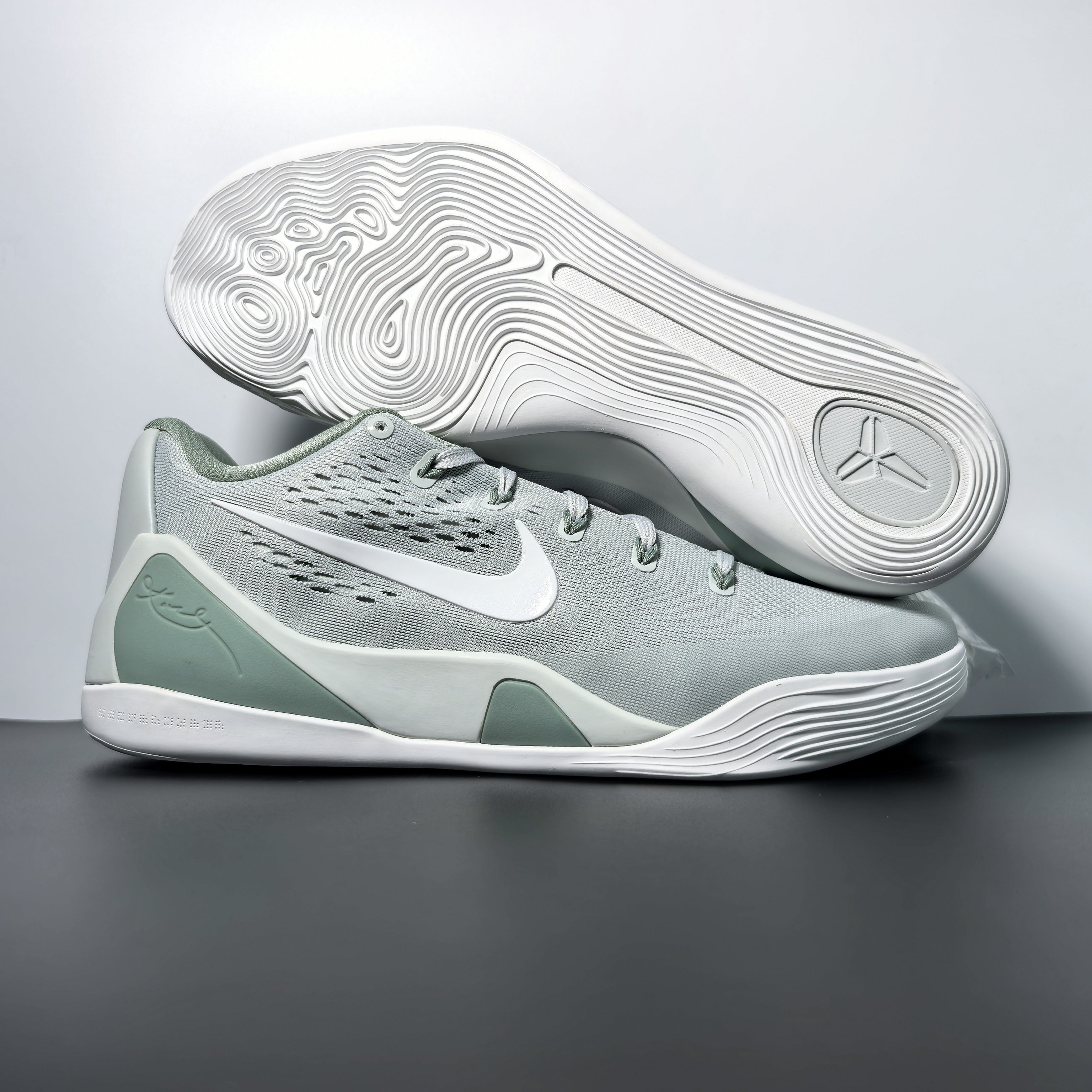 Nike Kobe 9 EM Protro 