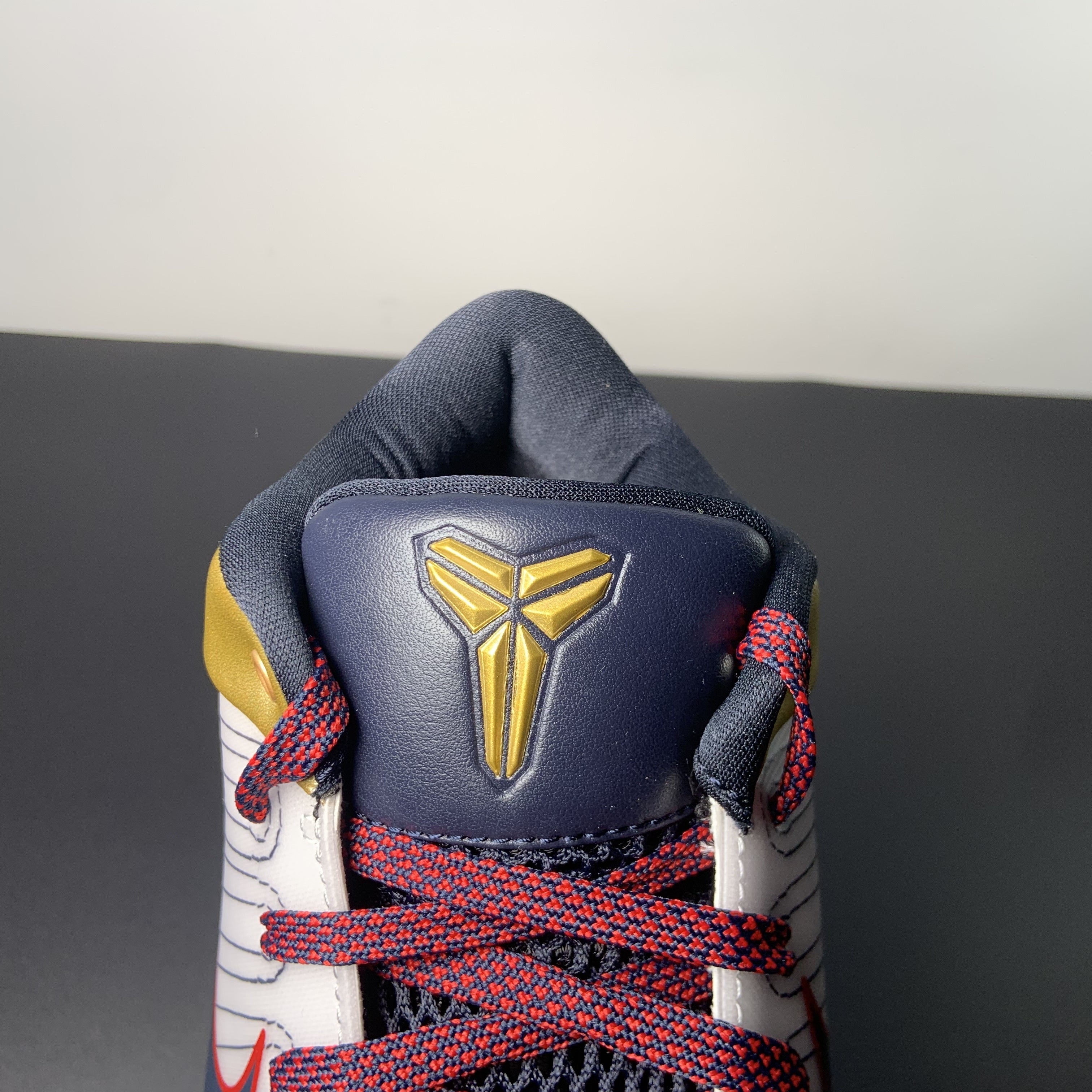 Nike Kobe 4 Protro “Philly”
