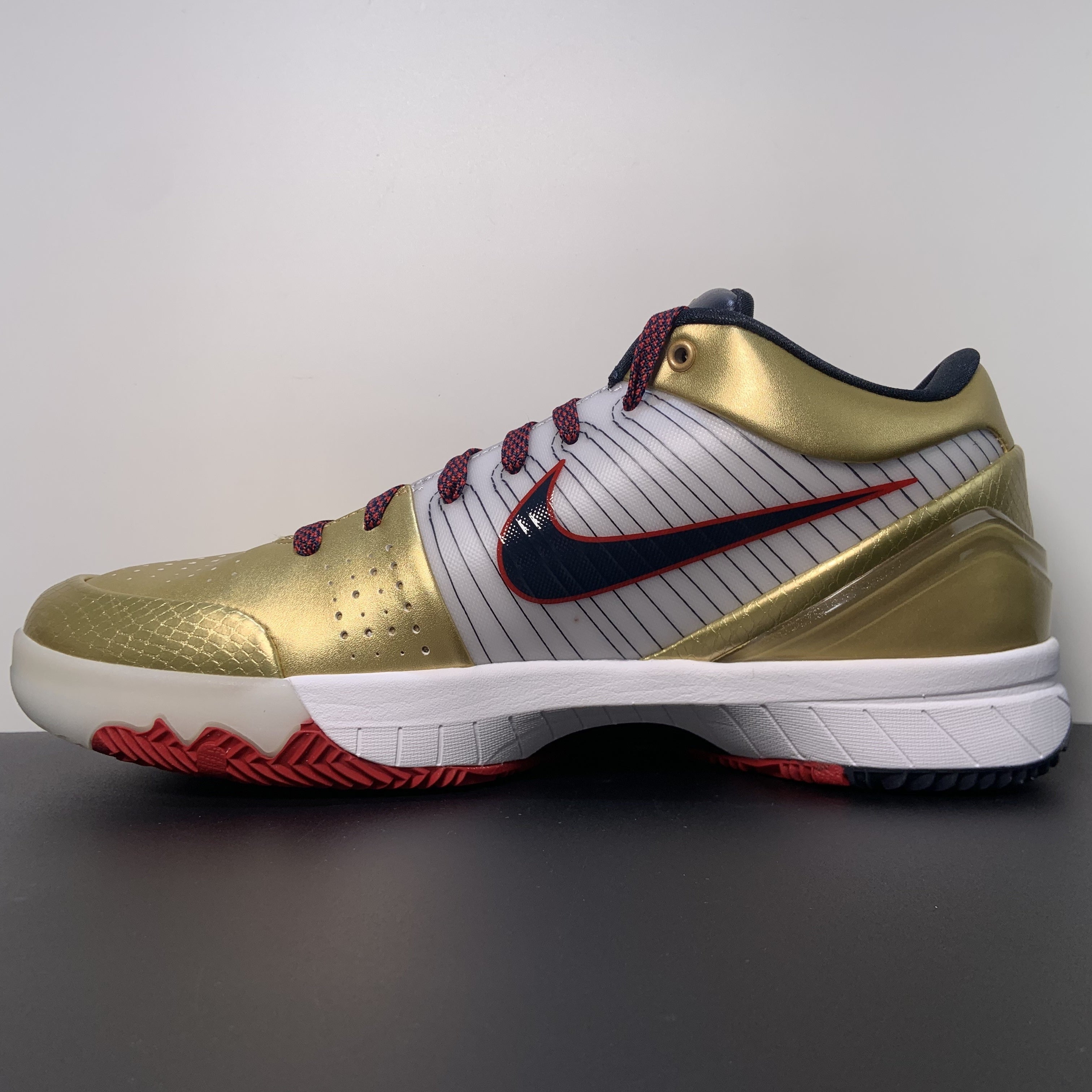 Nike Kobe 4 Protro “Philly”