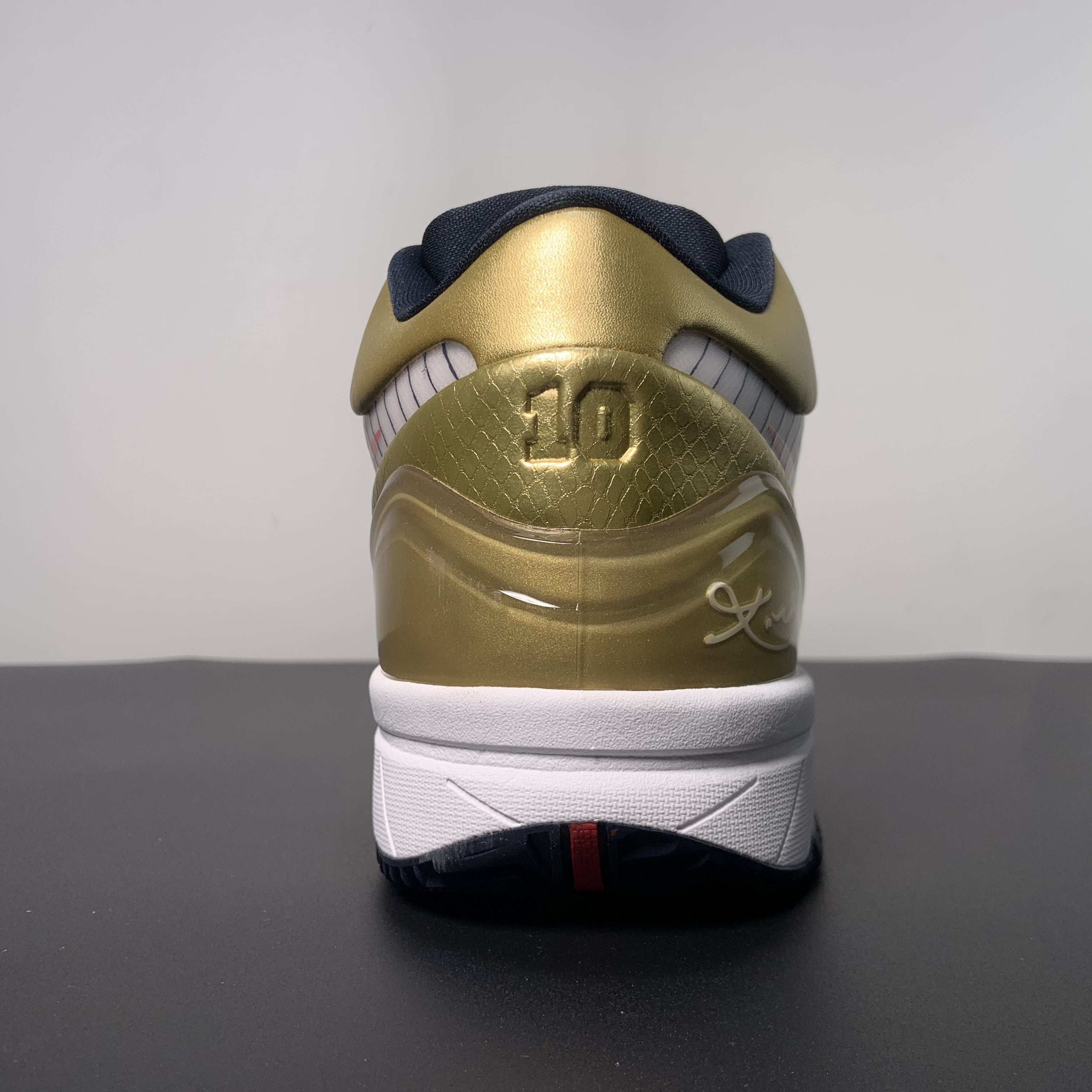 Nike Kobe 4 Protro “Philly”