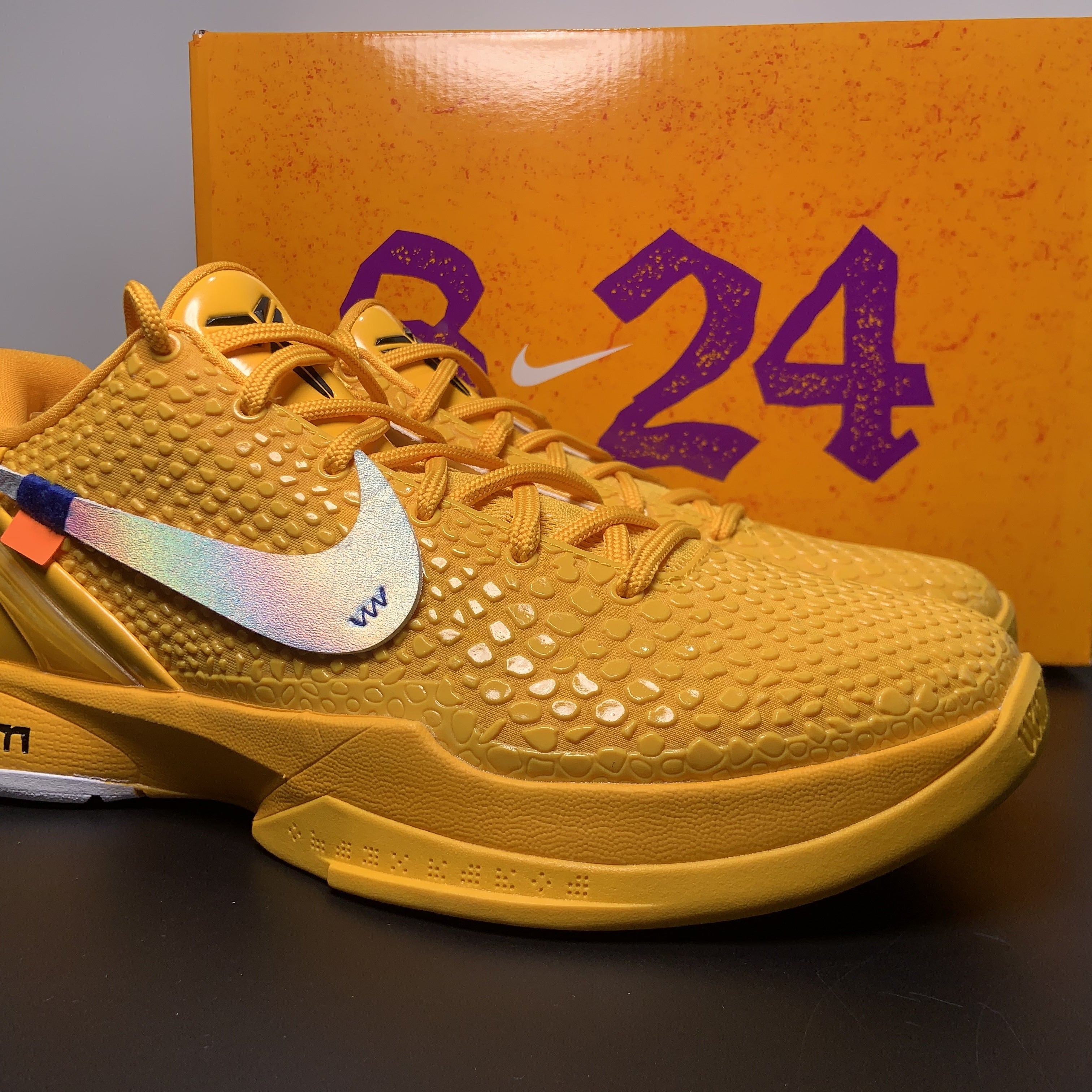 Off White x NK Zoom Kobe ZK5