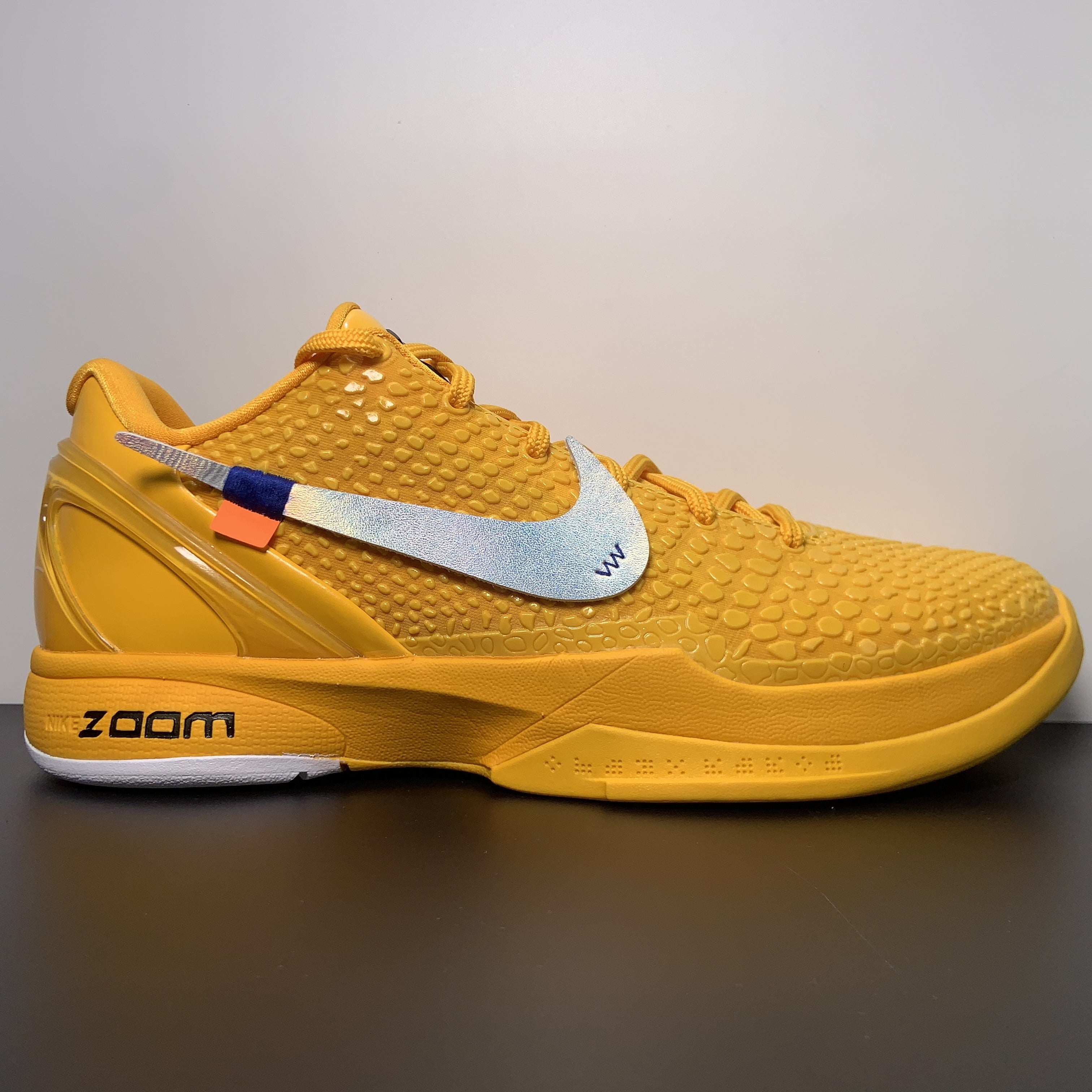 Off White x NK Zoom Kobe ZK5