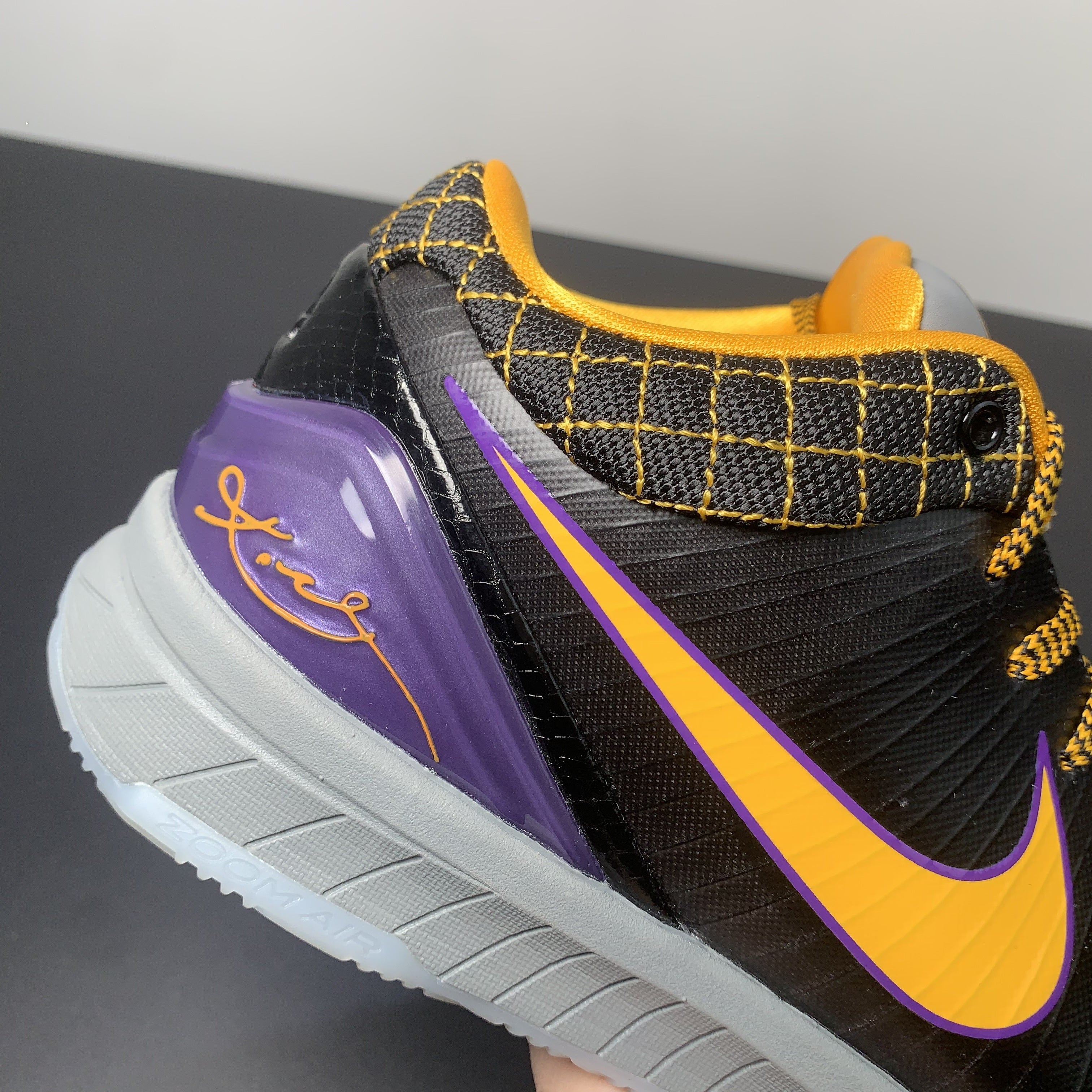 Nike Kobe 4 Protro “Carpe Diem” 