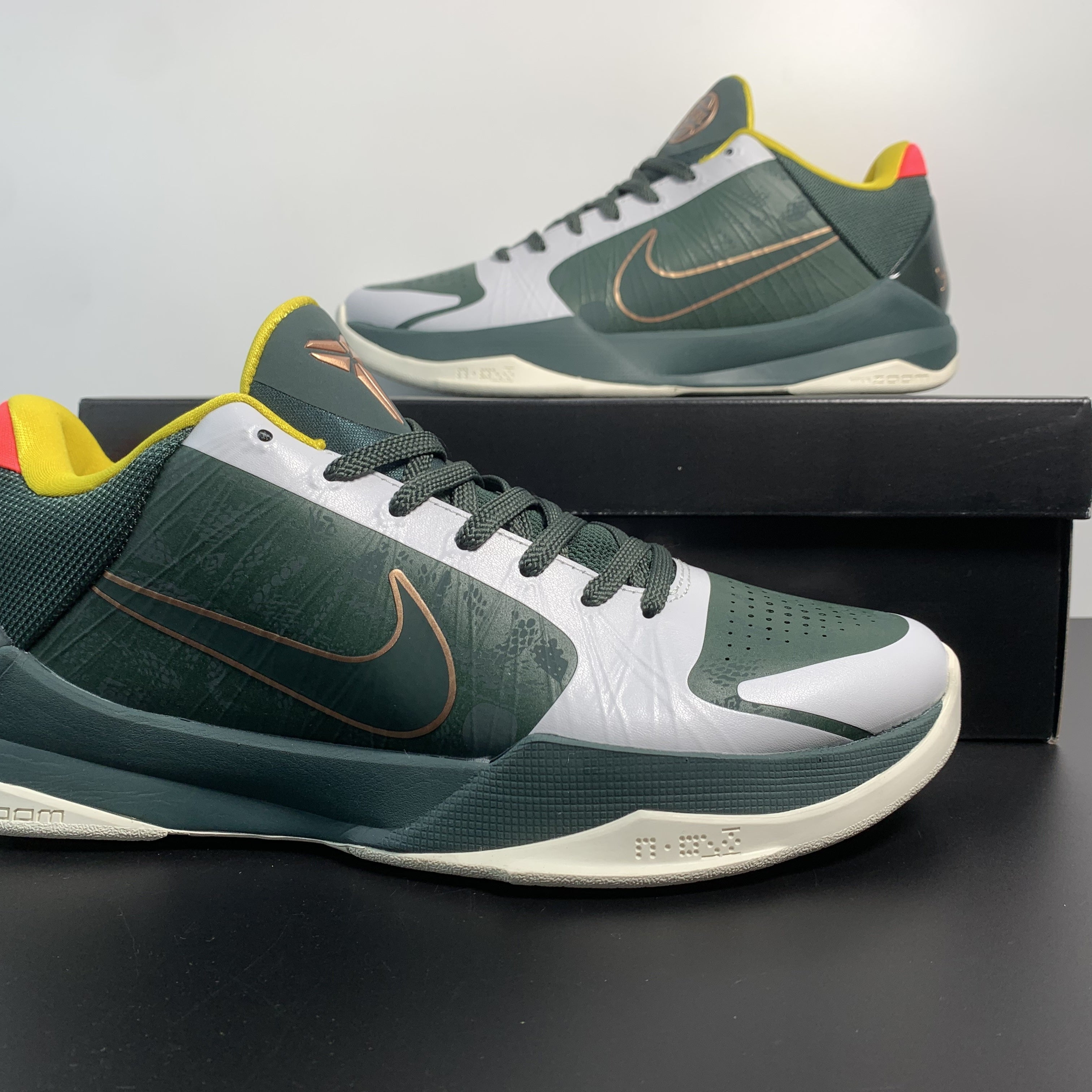 Nike Zoom Kobe 5 Protro "EYBL Girls" 