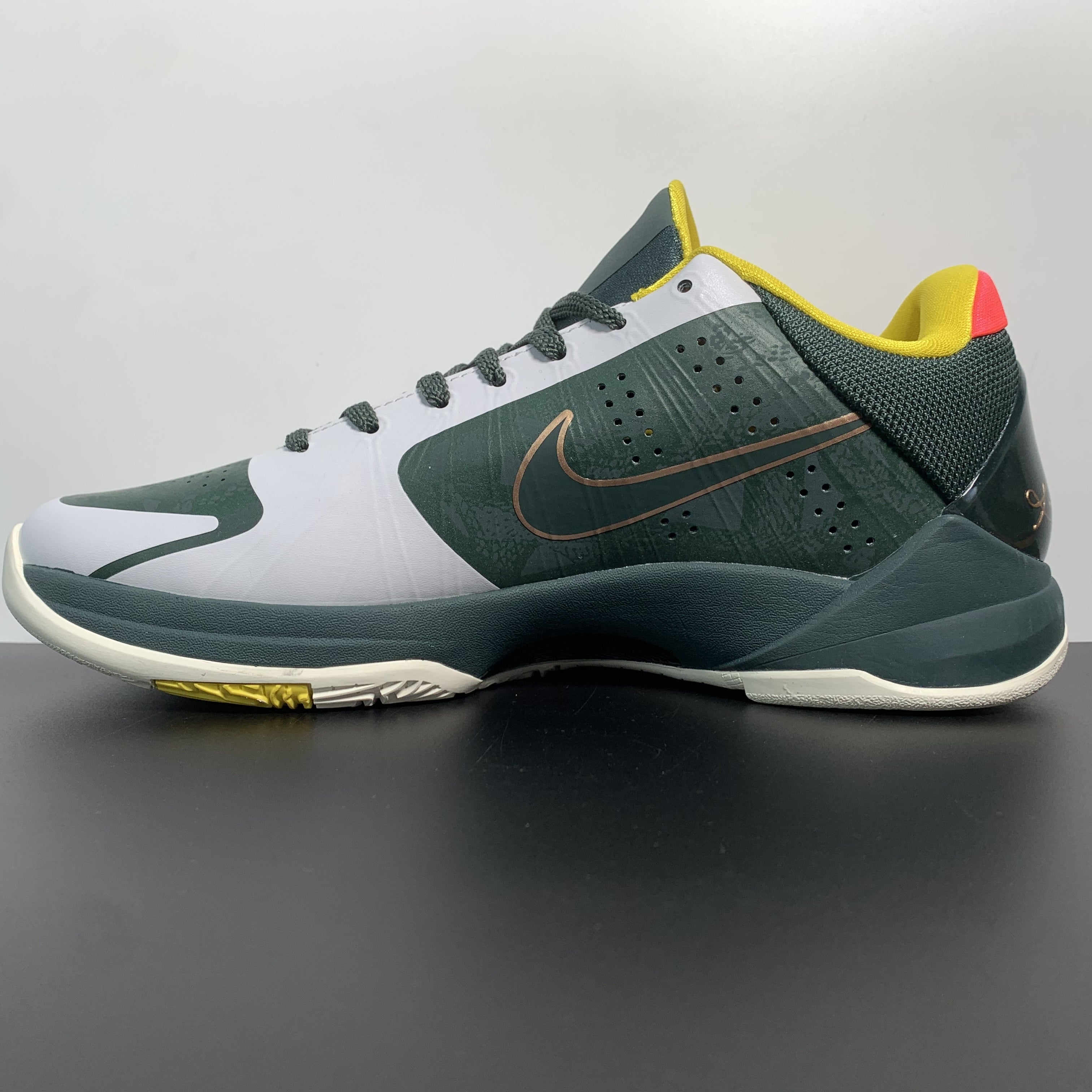 Nike Zoom Kobe 5 Protro "EYBL Girls" 