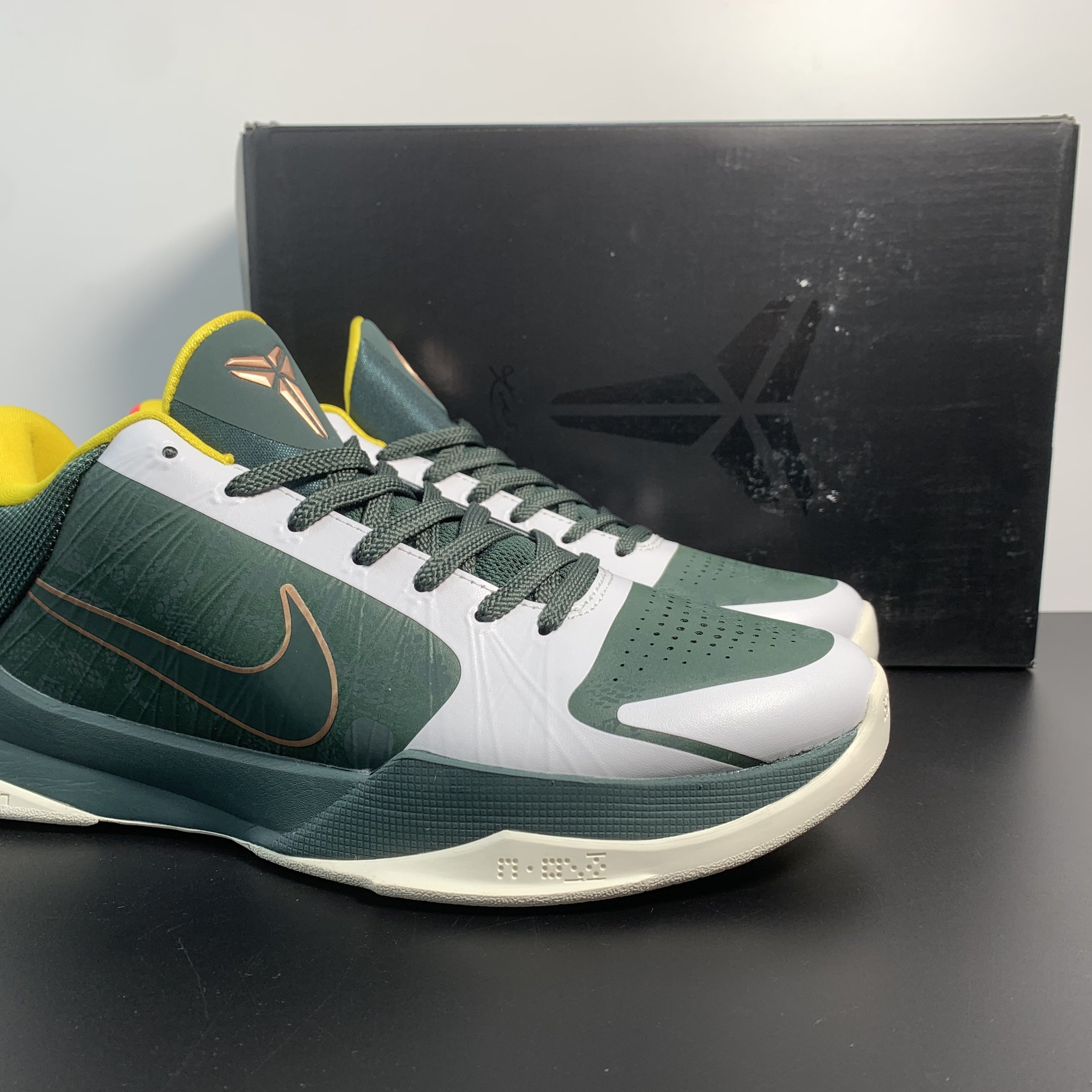 Nike Zoom Kobe 5 Protro "EYBL Girls" 