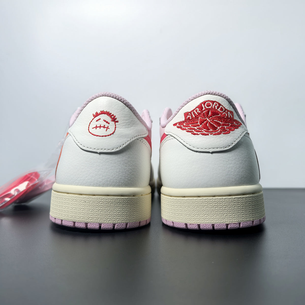Travis Scott × AJ1 Low Shy Pink