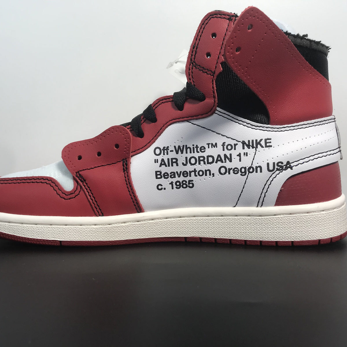 Off-White x Air Jordan 1 Retro High OG 'Chicago'
