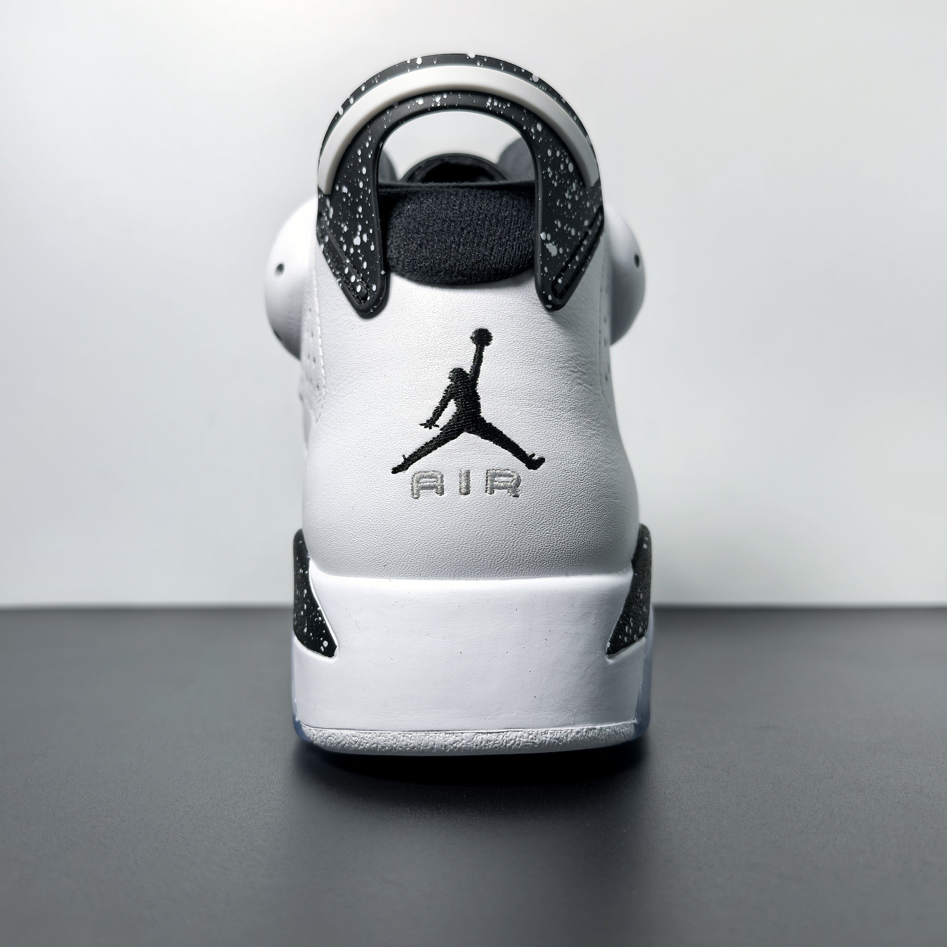 Air Jordan 6 'Oreo' 
